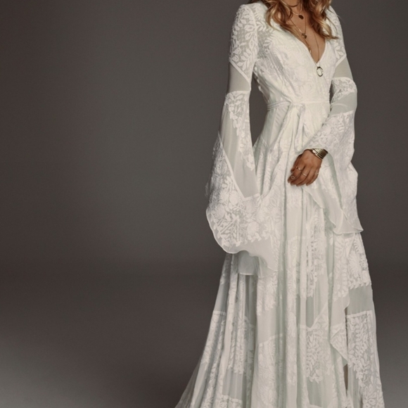 Rue De Seine Wild Harlow Ivory Lace Long Sleeve - Picture 2 of 5